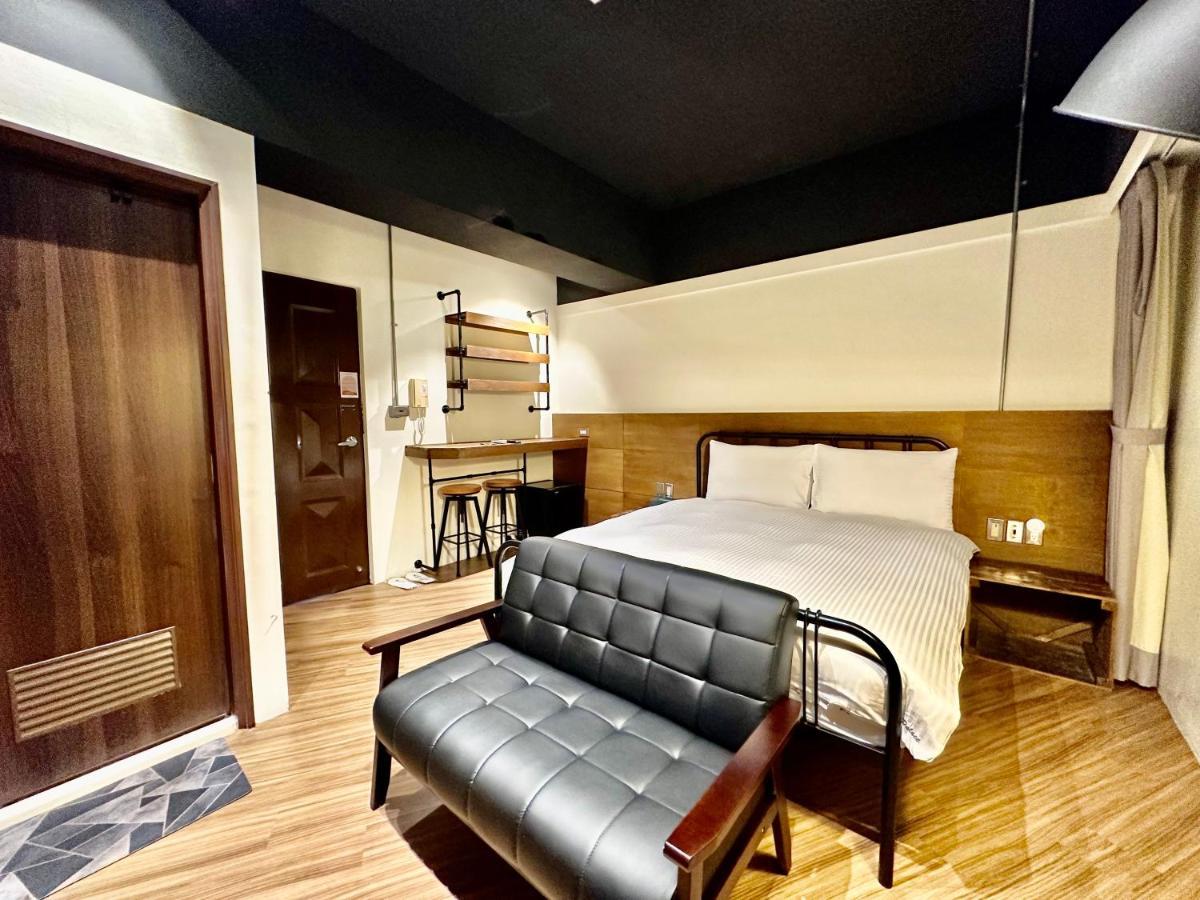 小鹿 Homestay 台中市 エクステリア 写真