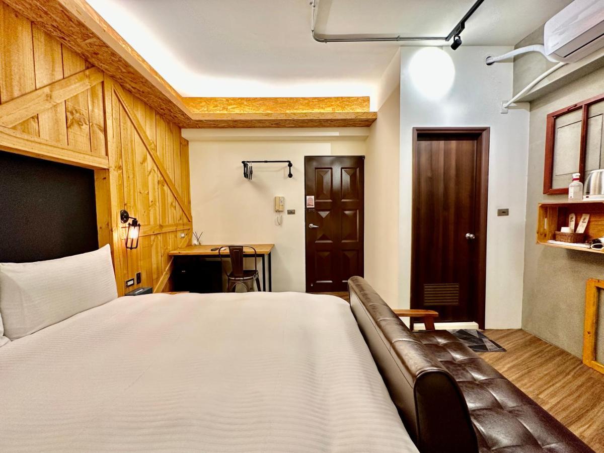 小鹿 Homestay 台中市 エクステリア 写真
