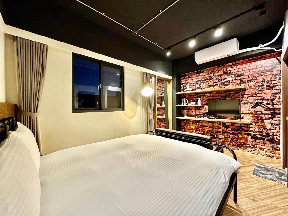 小鹿 Homestay 台中市 エクステリア 写真